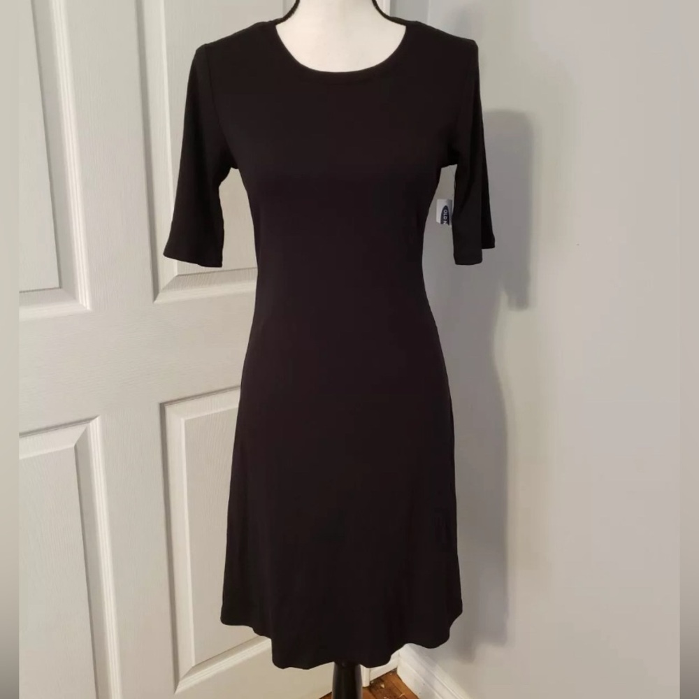 Little black dress. Ribbed, fit and flare, Old Navy dress. Perfect for autumn!